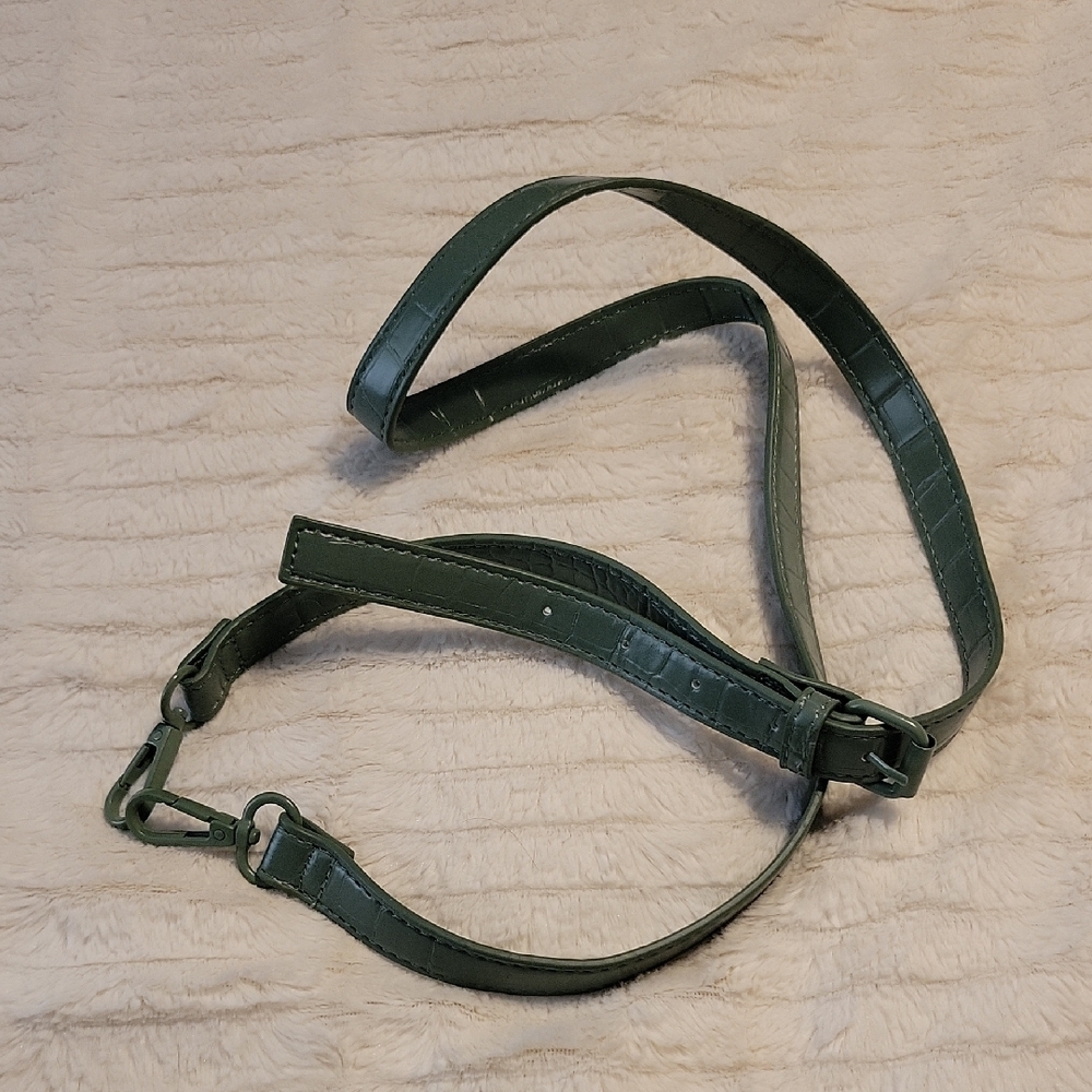 NWOT Madden Girl Green Cross Body Mini Tote in Faux Crocodile - Picture 6 of 11